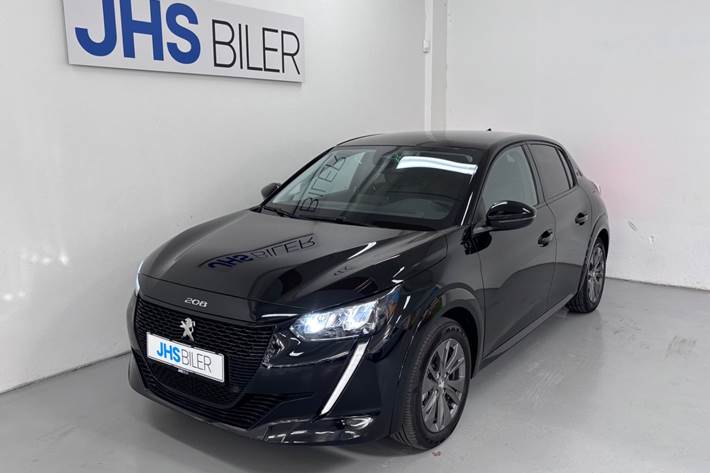 Sort Peugeot e-208 fra 2023