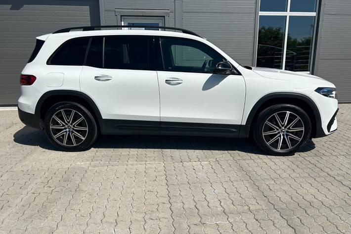 Hvid Mercedes EQB250+ fra 2025