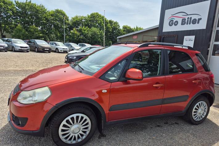 Grøn Suzuki SX4 fra 2008