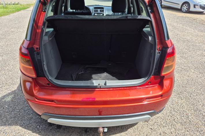 Grøn Suzuki SX4 fra 2008