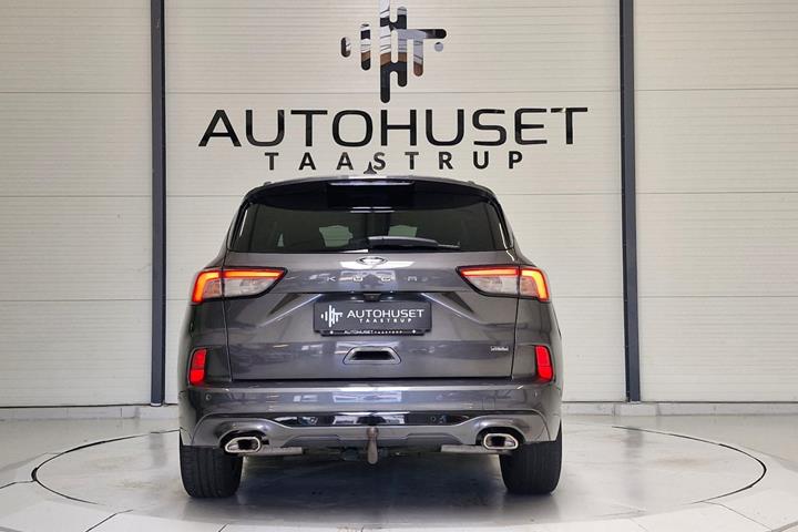 Grå Ford Kuga fra 2020