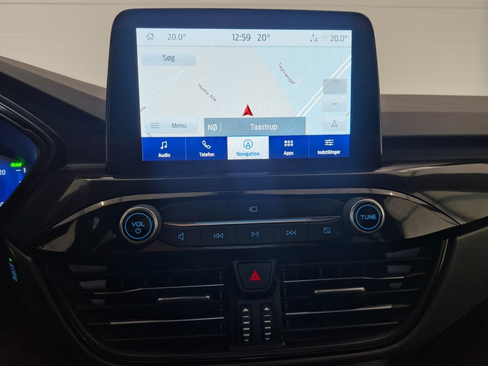 Grå Ford Kuga fra 2020