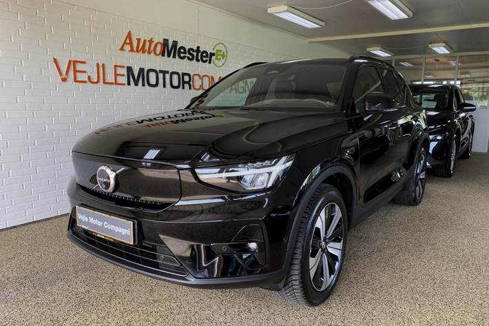 Sort Volvo XC40 fra 2023
