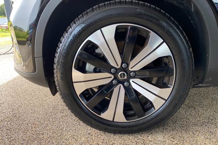 Sort Volvo XC40 fra 2023