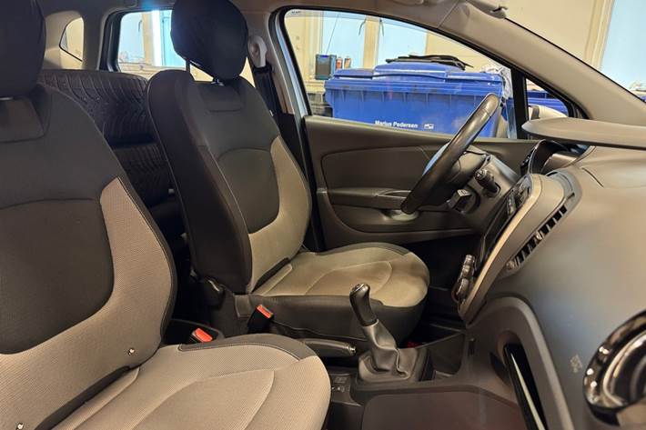 Sølv Renault Captur fra 2013