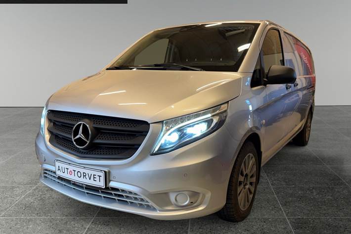 Sølv Mercedes Vito 119 fra 2016