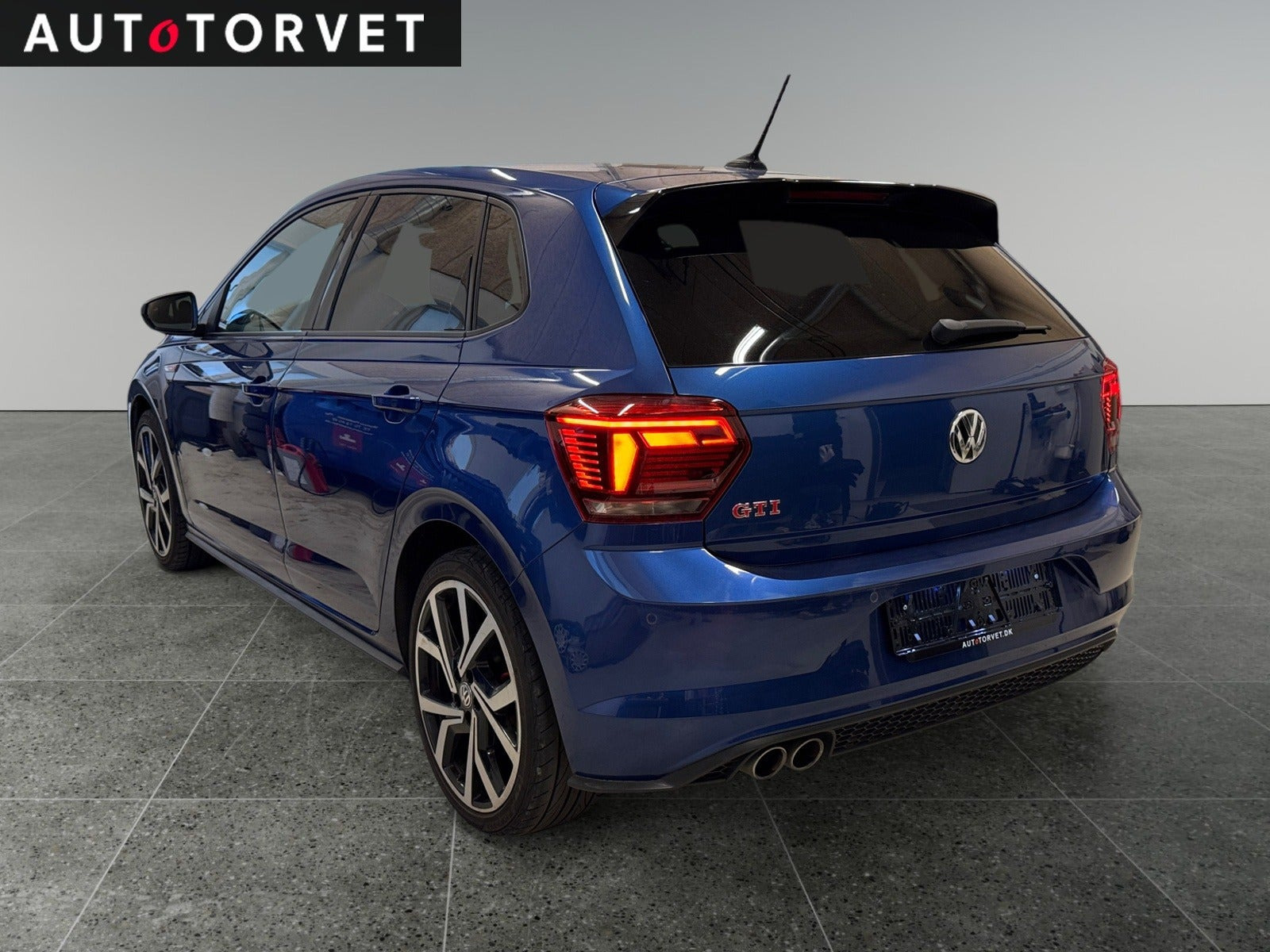 Blå VW Polo fra 2019