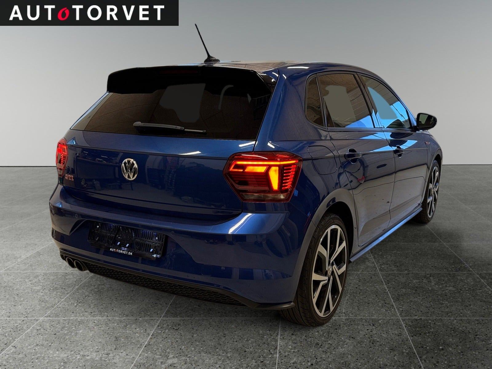 Blå VW Polo fra 2019
