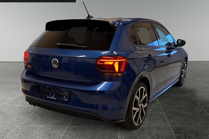 Blå VW Polo fra 2019