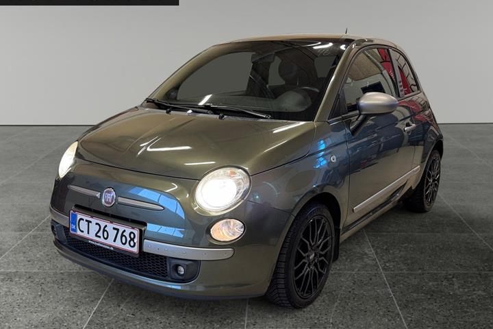 Grøn Fiat 500 fra 2010 set udefra
