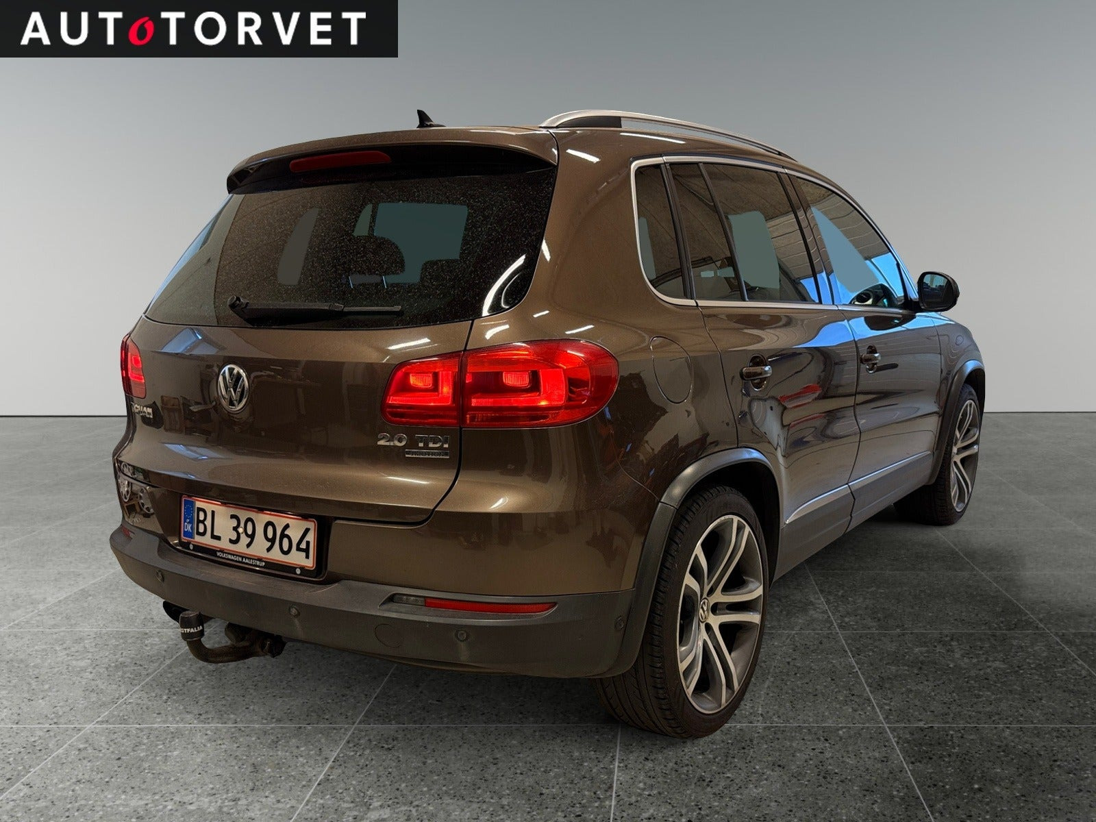 Brun VW Tiguan fra 2013