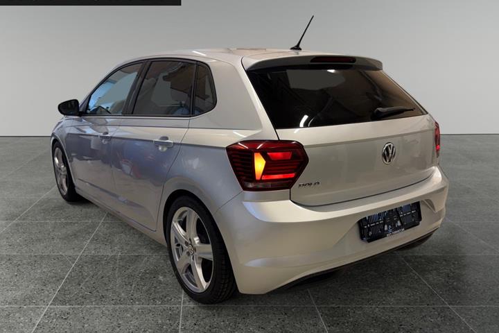 Sølv VW Polo fra 2019