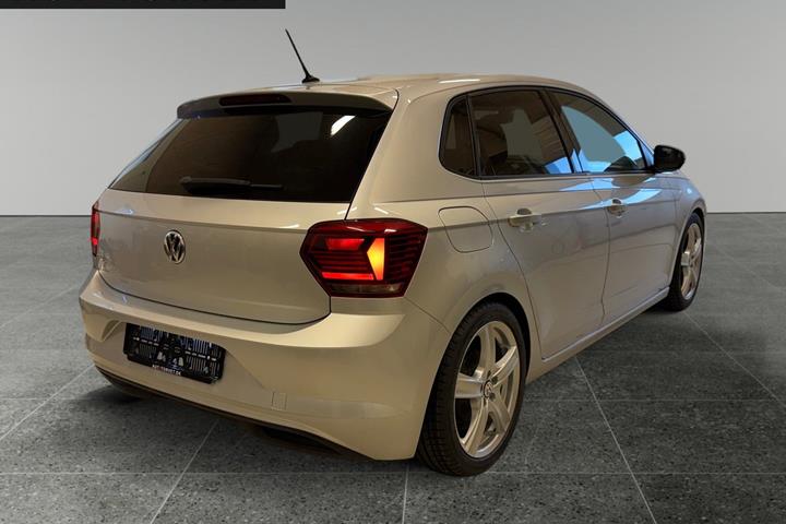 Sølv VW Polo fra 2019
