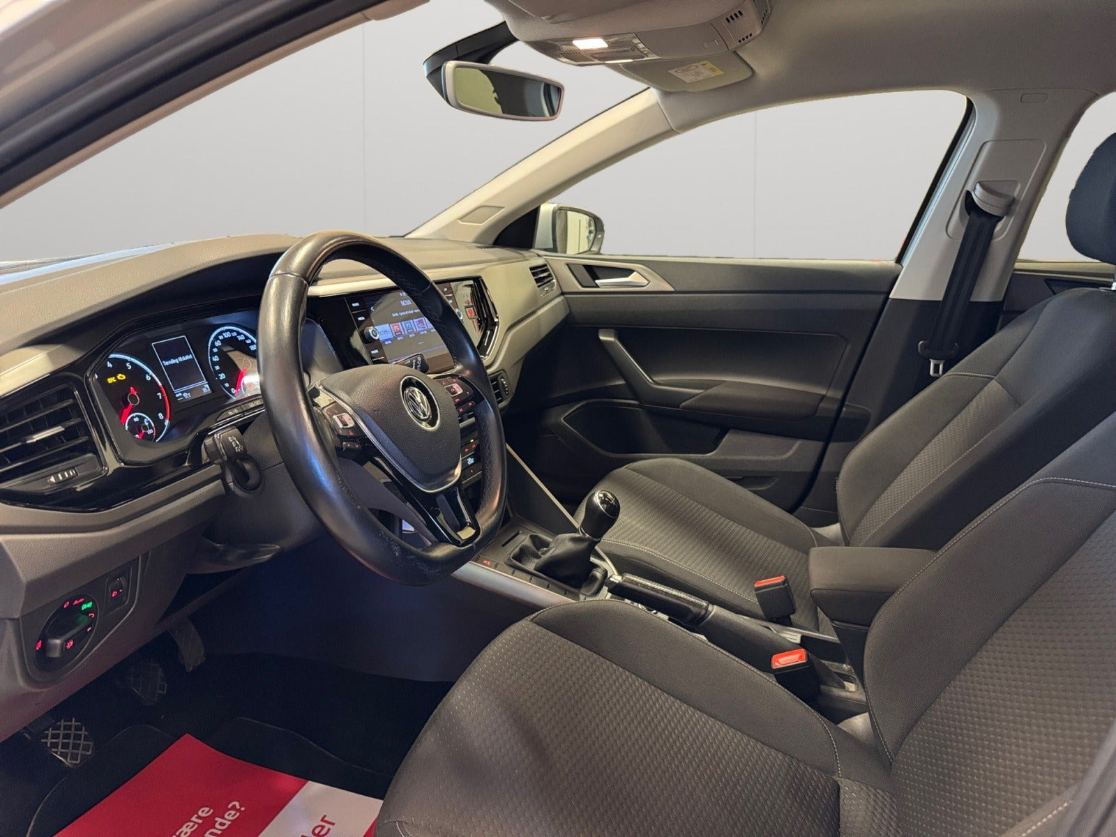 Sølv VW Polo fra 2019