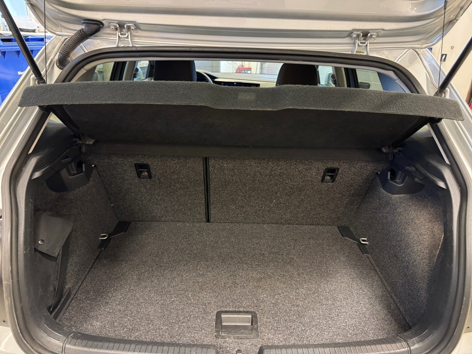 Sølv VW Polo fra 2019