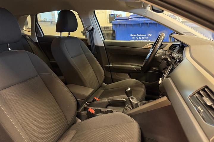 Sølv VW Polo fra 2019