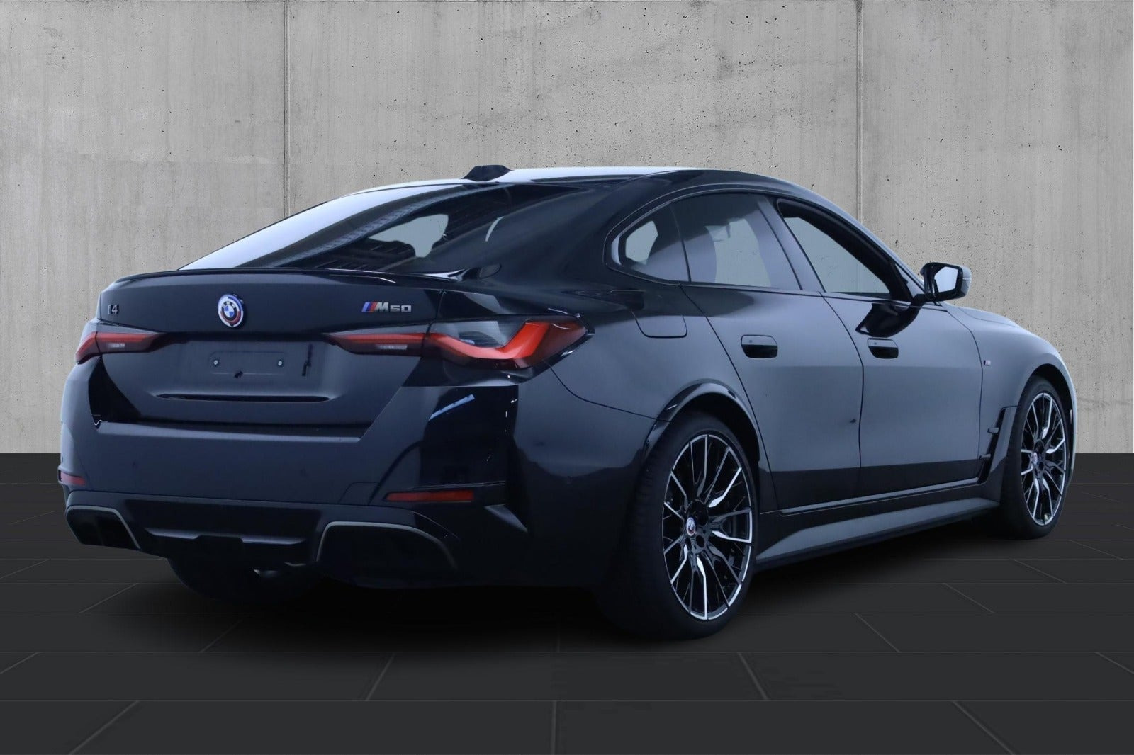 Sort BMW i4 fra 2022