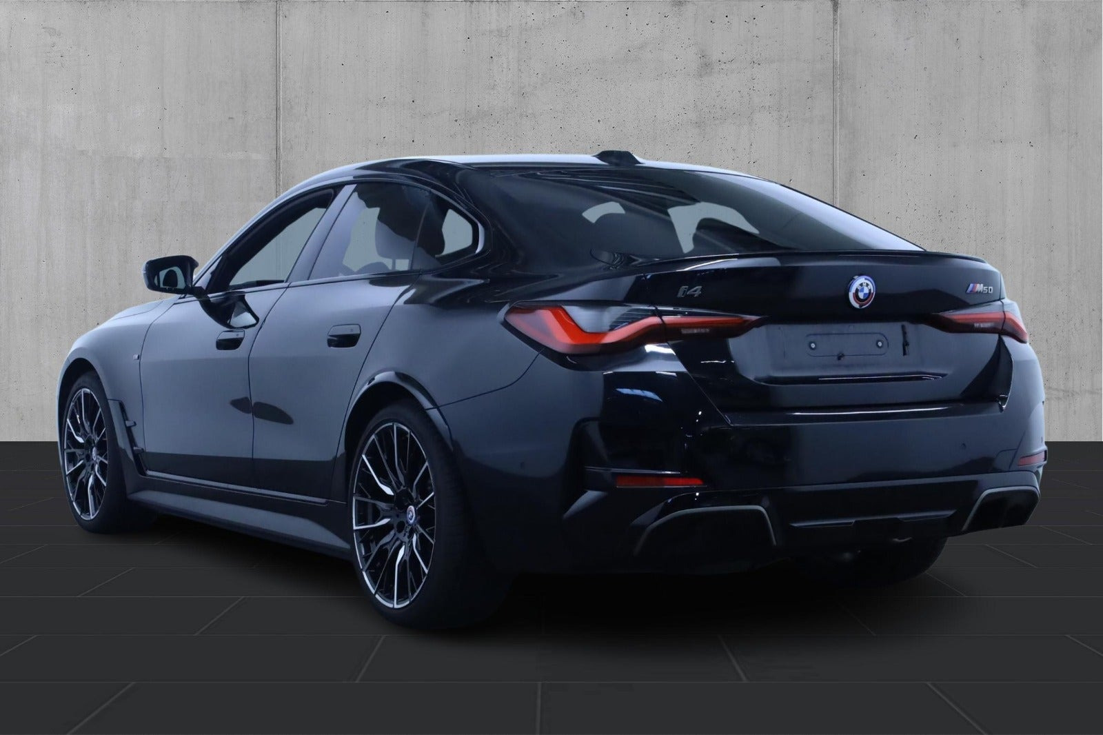 Sort BMW i4 fra 2022