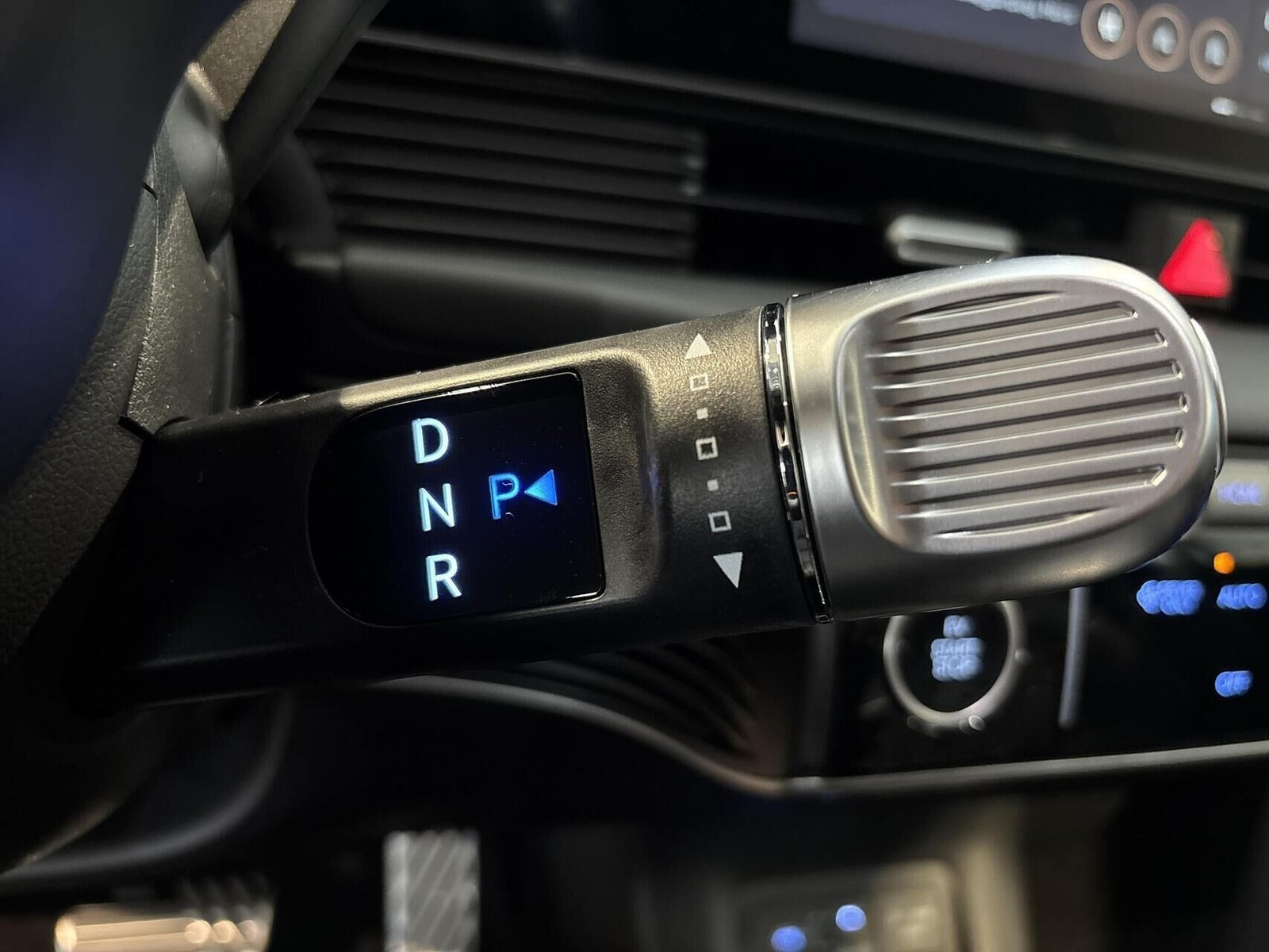Grå Hyundai Ioniq 5 fra 2026
