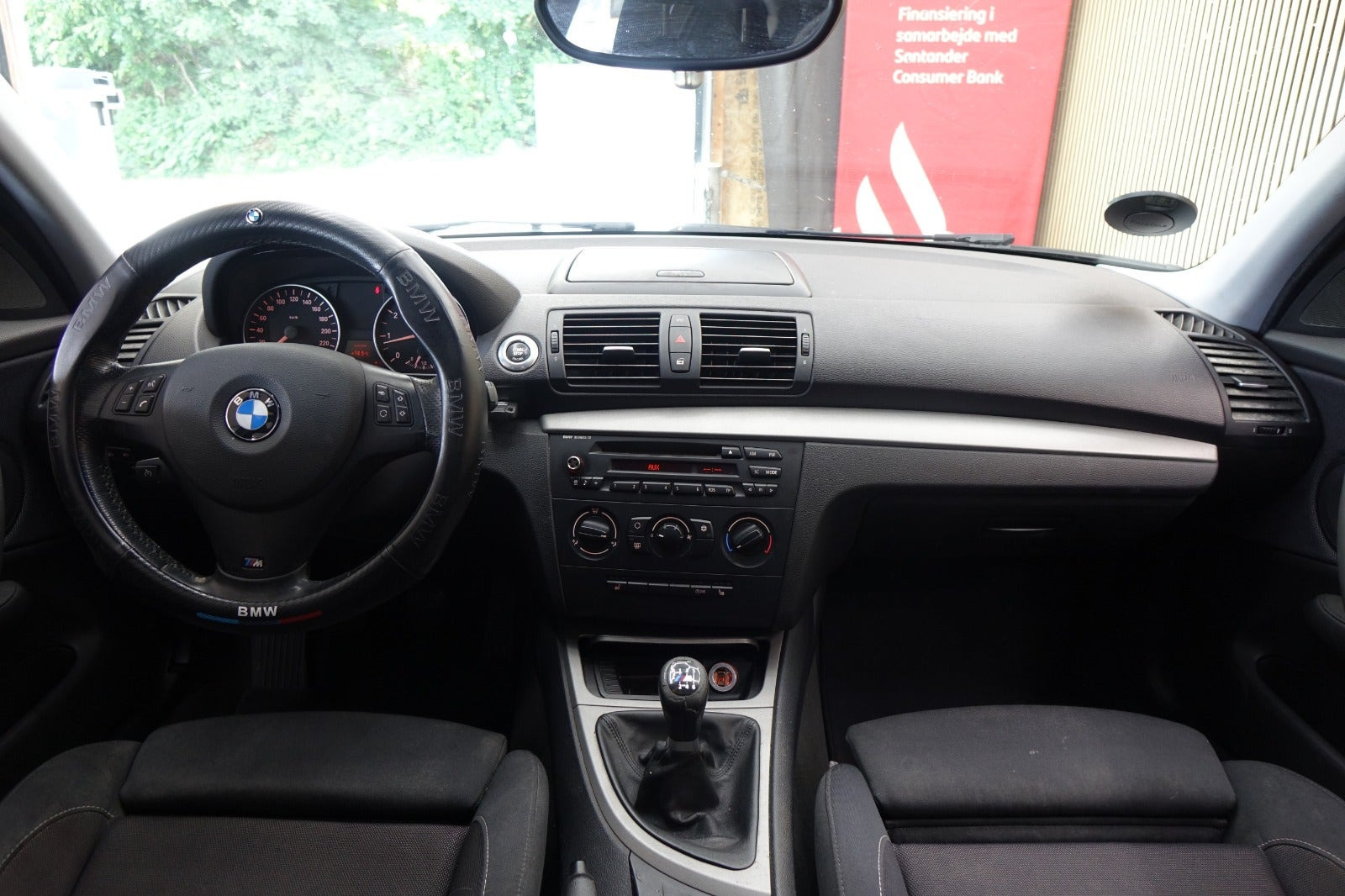 Grå BMW 116i fra 2009
