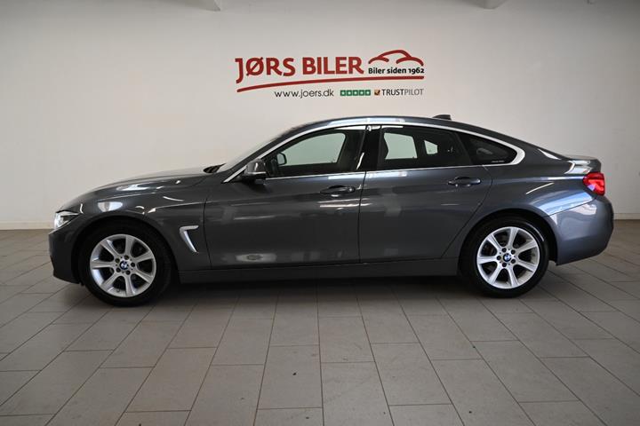 Grå BMW 420i fra 2018