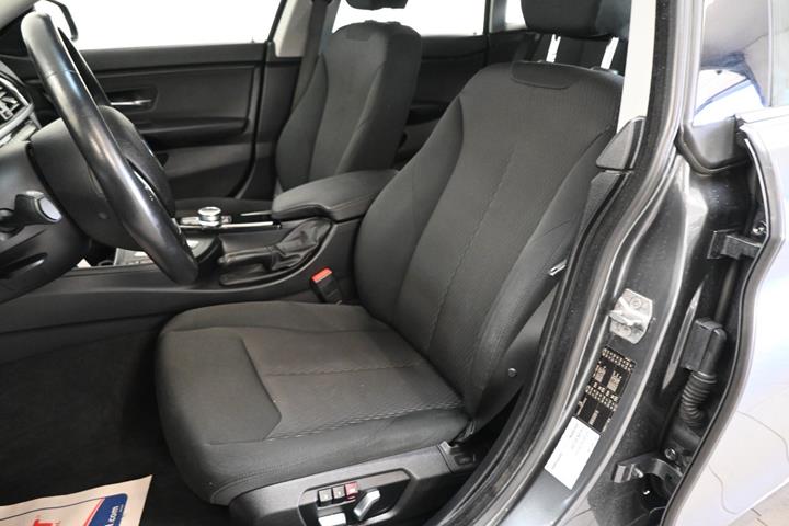 Grå BMW 420i fra 2018