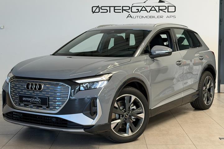 Grå Audi Q4 e-tron fra 2026 set udefra
