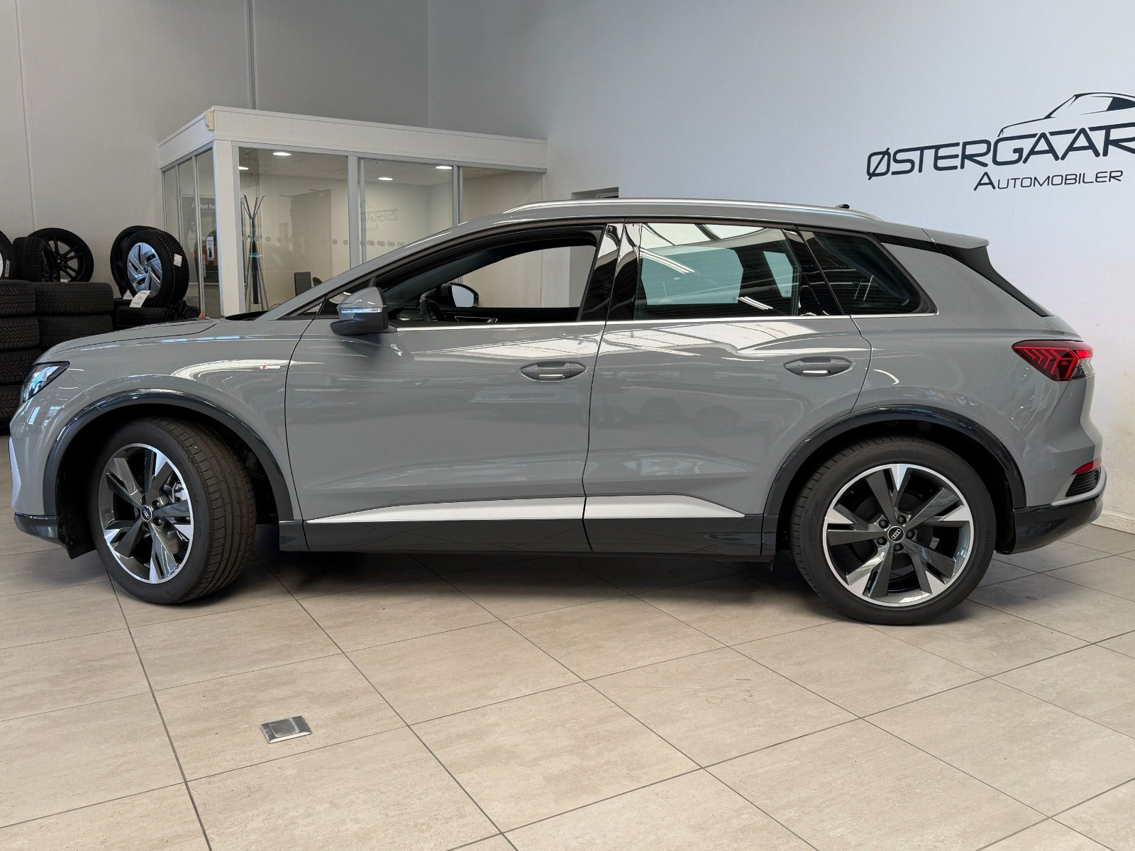 Grå Audi Q4 e-tron fra 2026