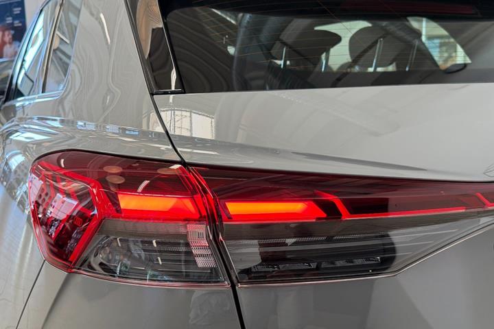 Grå Audi Q4 e-tron fra 2026
