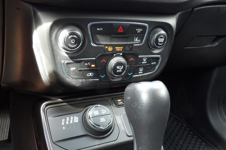 Sølv Jeep Compass fra 2020