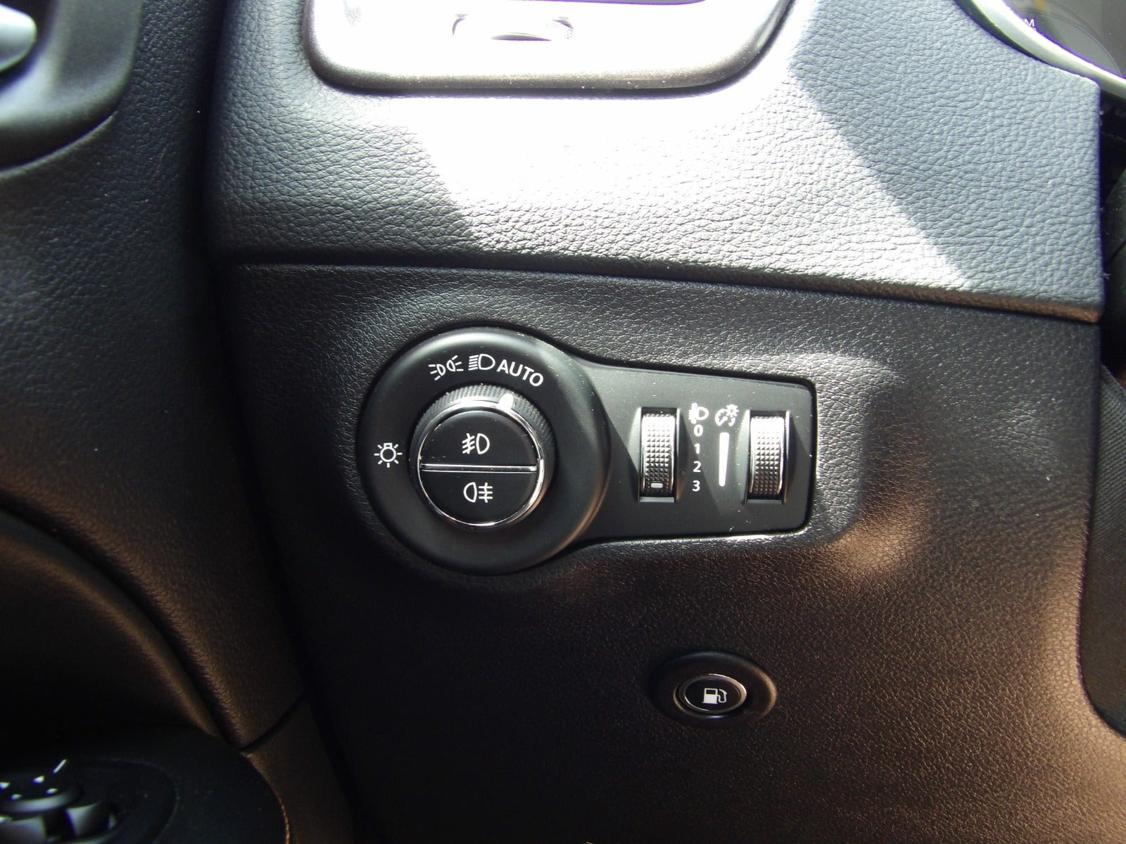 Sølv Jeep Compass fra 2020