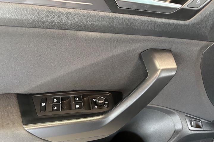 Sort VW T-Roc fra 2021
