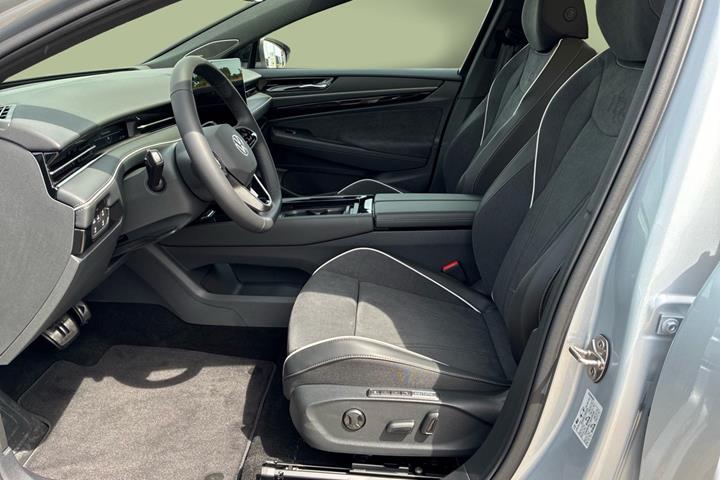 Sølv VW ID.7 fra 2026