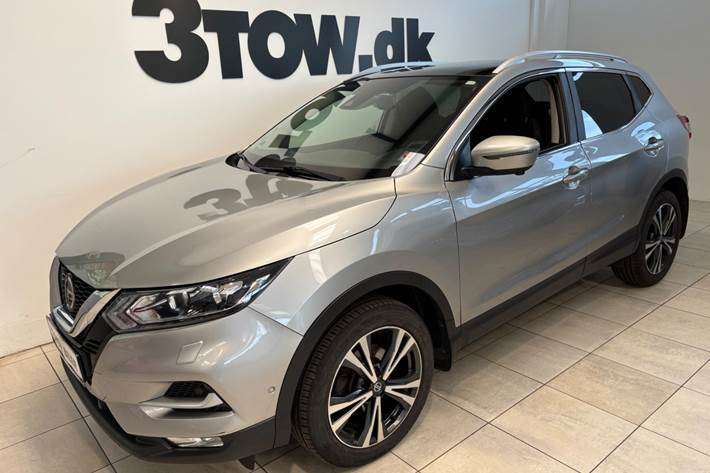 Sølv Nissan Qashqai fra 2018