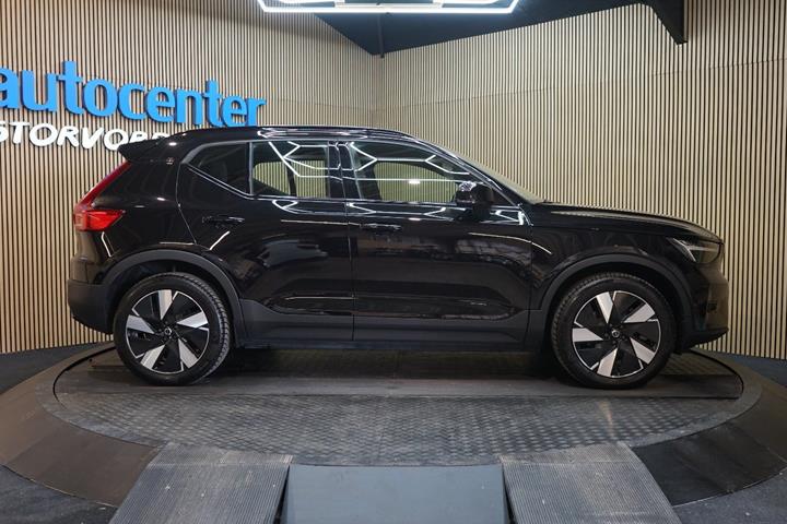 Sort Volvo XC40 fra 2024