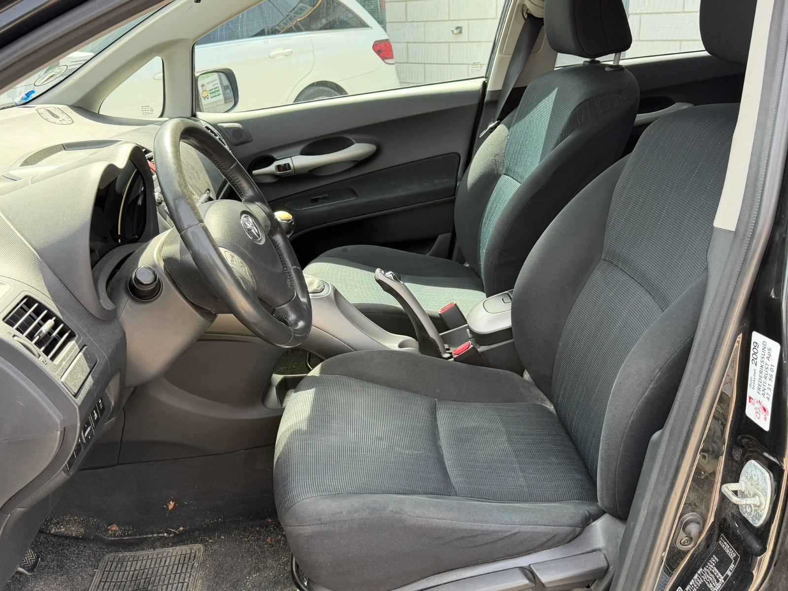Sort Toyota Auris fra 2009