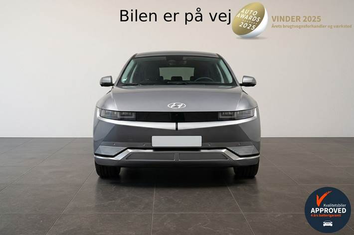 Grå Hyundai Ioniq 5 fra 2023