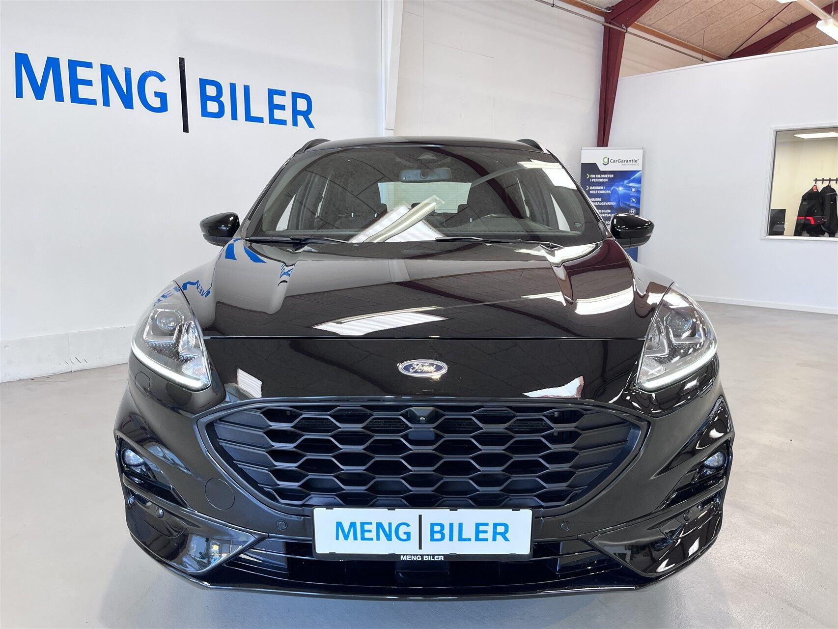 Sort Ford Kuga fra 2022