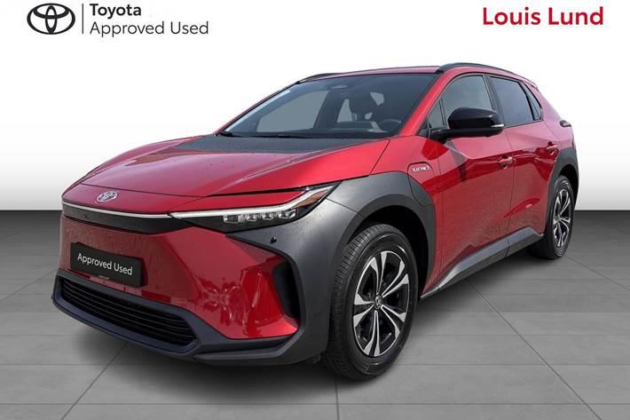 Rød Toyota BZ4X fra 2023