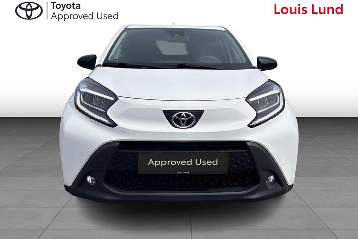 Hvid Toyota Aygo X fra 2023