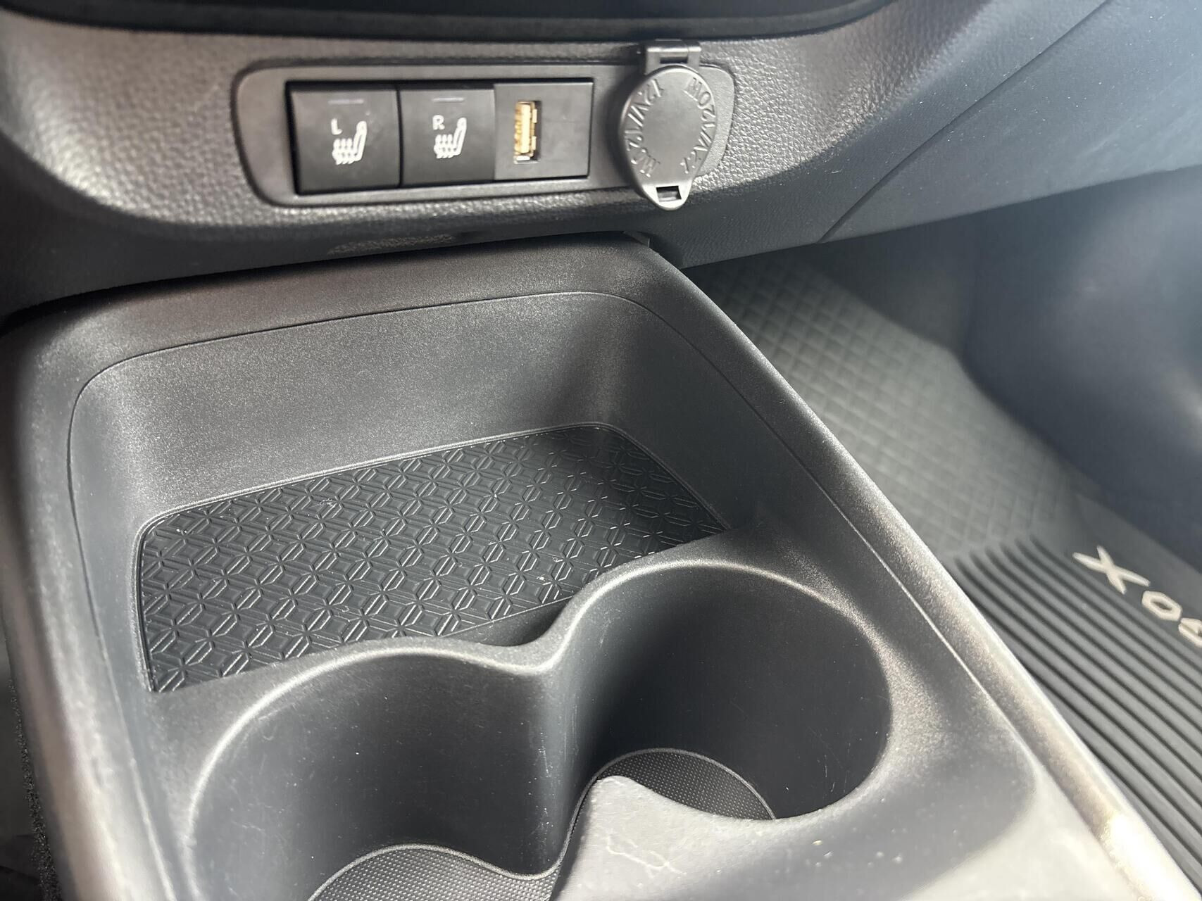 Hvid Toyota Aygo X fra 2023