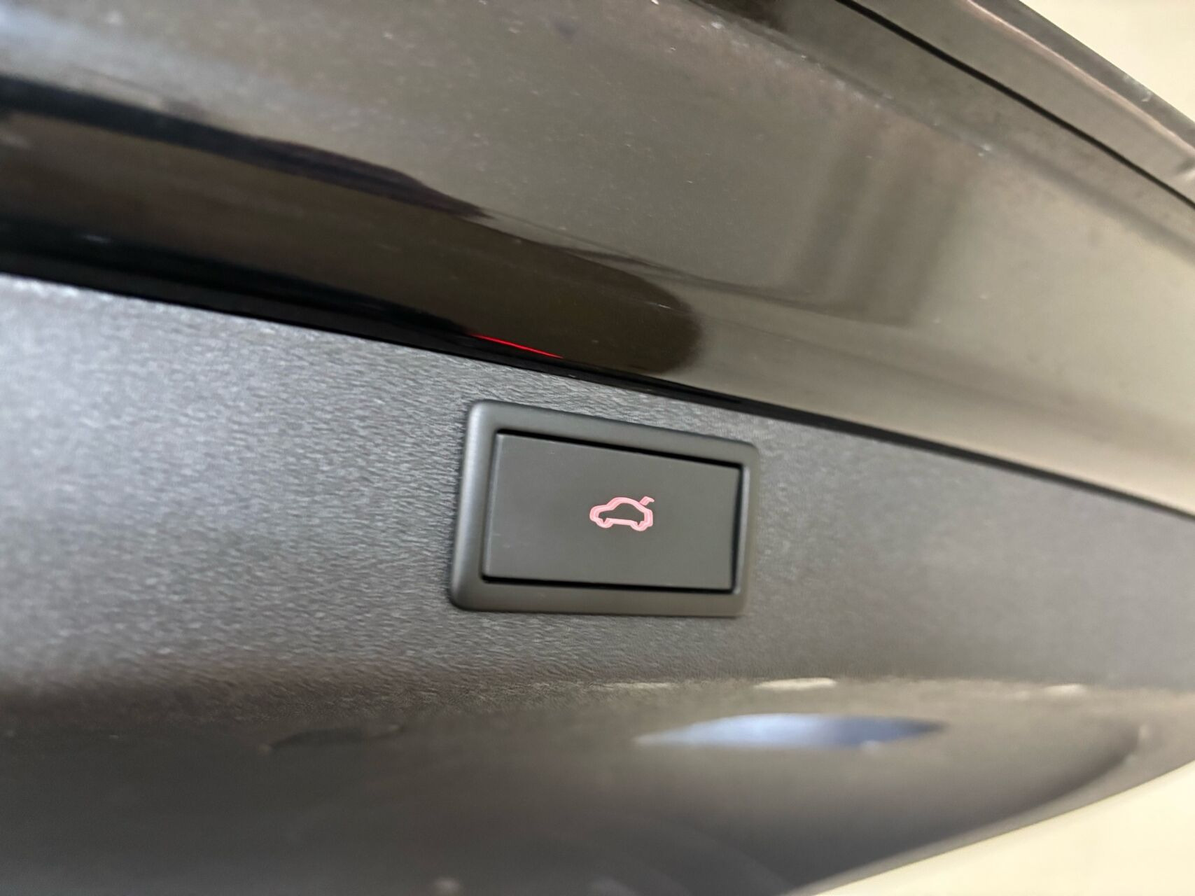 Sort Skoda Enyaq fra 2023