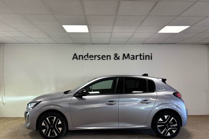 Grå Peugeot e-208 fra 2025