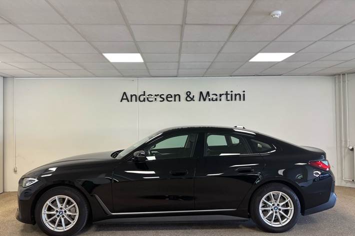 Sort BMW i4 fra 2023
