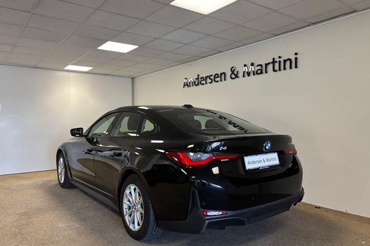 Sort BMW i4 fra 2023