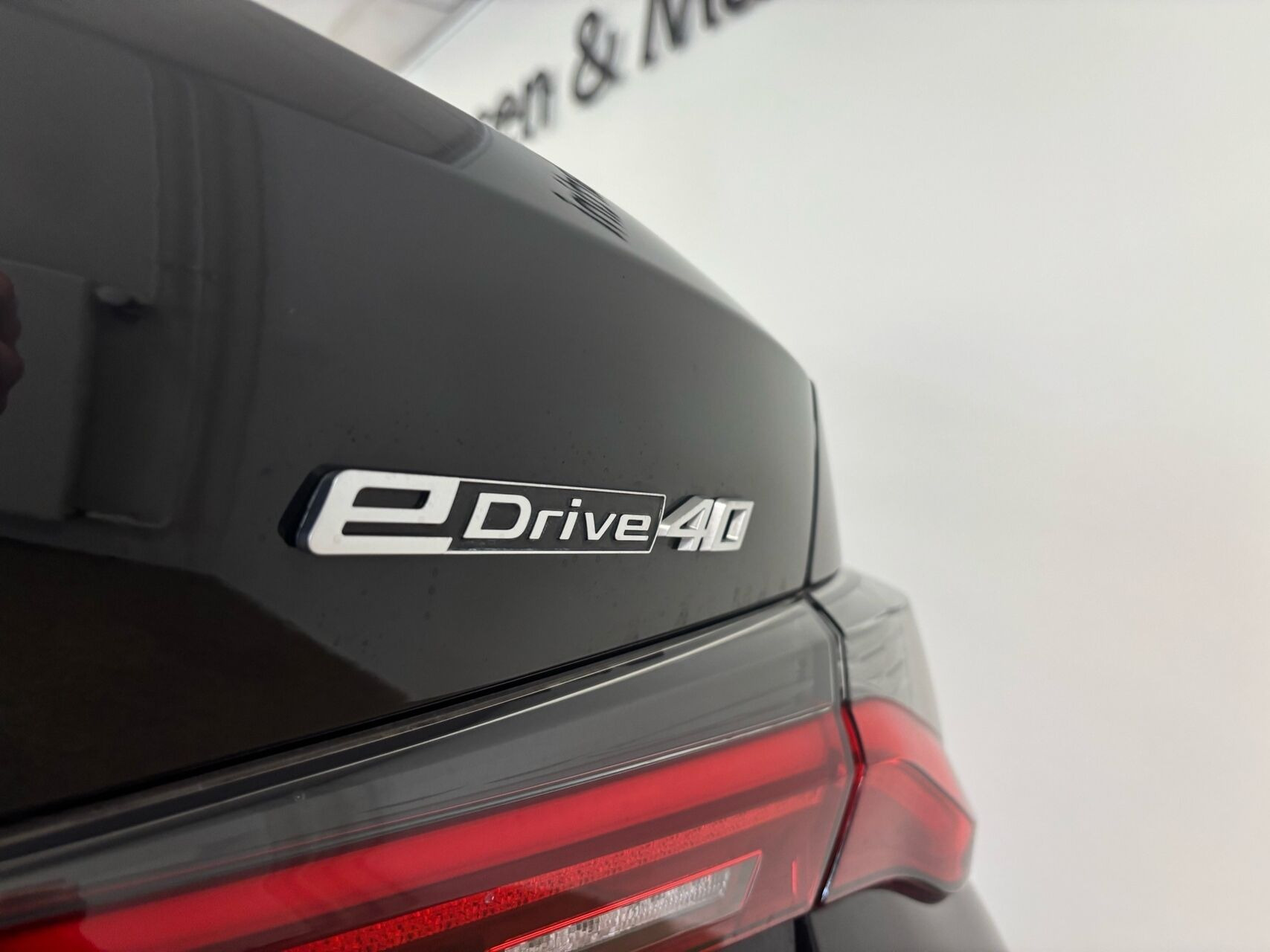 Sort BMW i4 fra 2023
