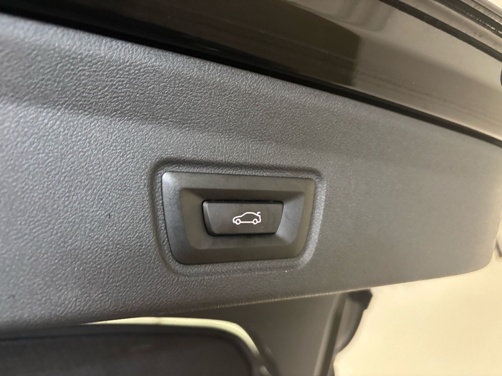 Sort BMW i4 fra 2023