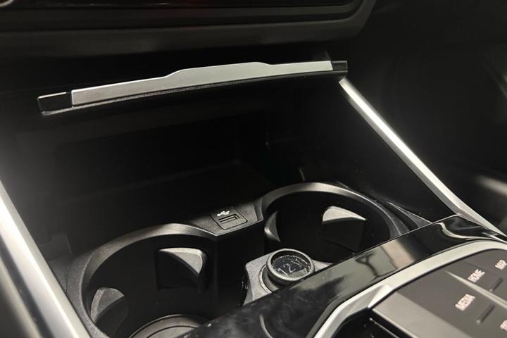 Sort BMW i4 fra 2023