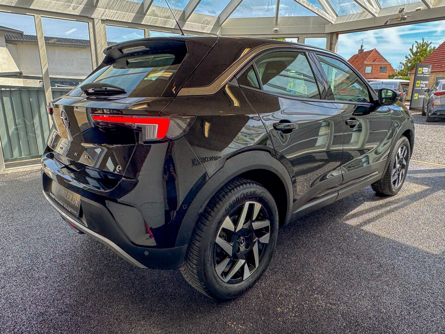 Sort Opel Mokka-e fra 2022