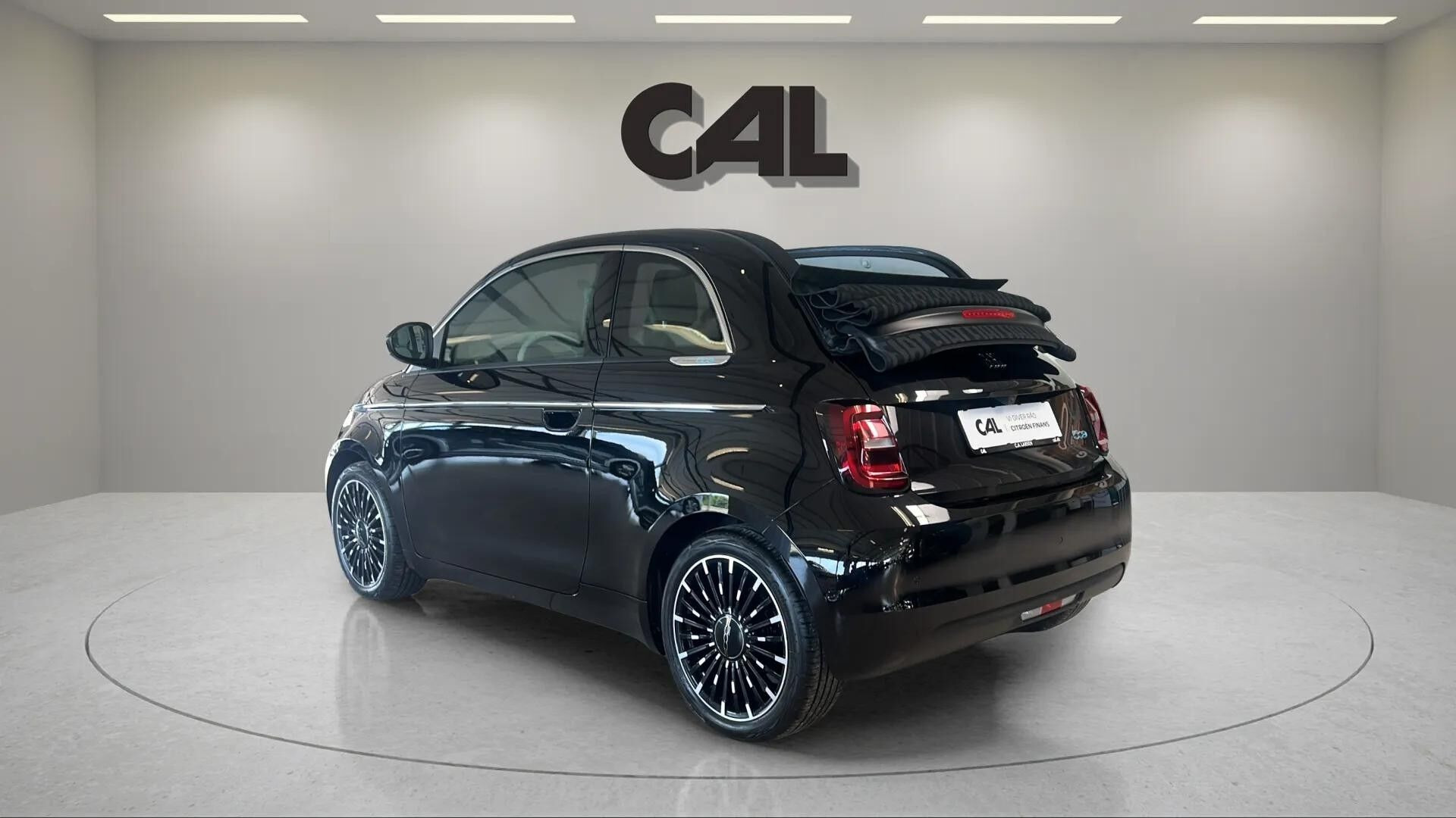 Sort Fiat 500e fra 2023